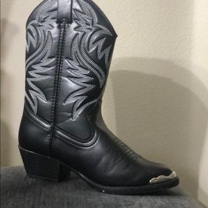 Kids Boots Size 6